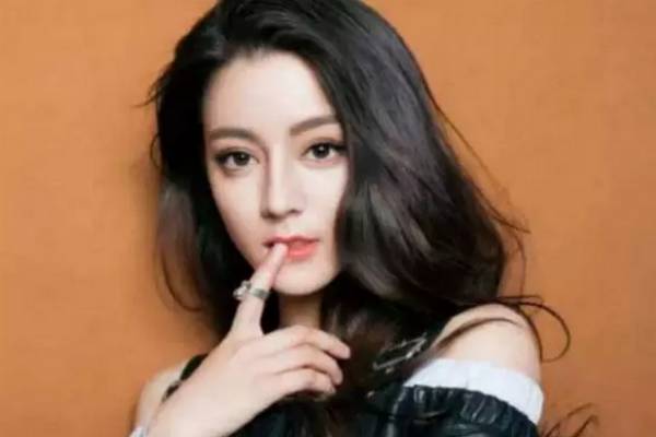 迪丽热巴鹿晗最新动态揭秘，感情进展引人关注